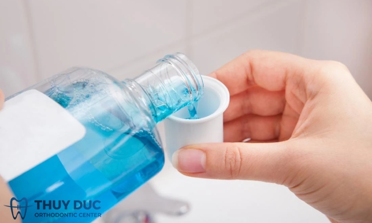 Bạn đã biết 6 loại nước súc miệng trị hôi miệng hiệu quả này chưa? 1