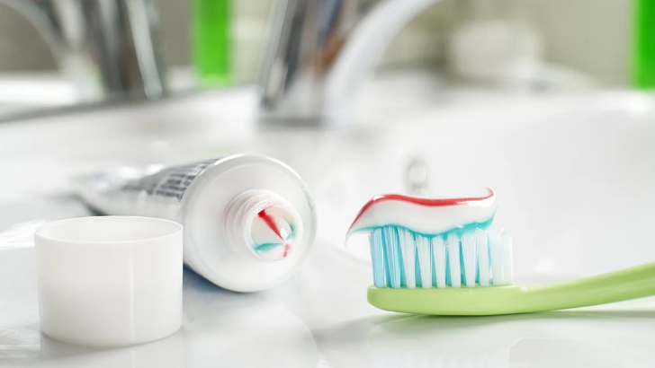 2. Kem đánh răng trị chảy máu chân răng có hiệu quả không? 1