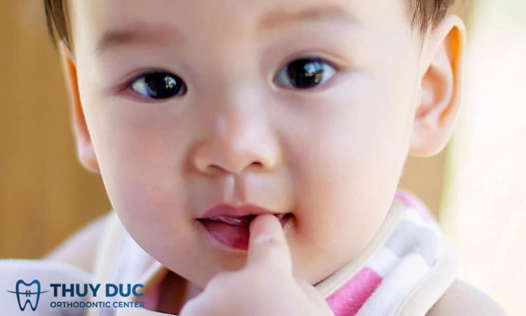 Tại sao trẻ 1 tuổi bị hôi miệng? Cách điều trị và phòng ngừa 1