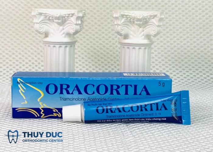 Thuốc mỡ nhiệt miệng Oracortia 1