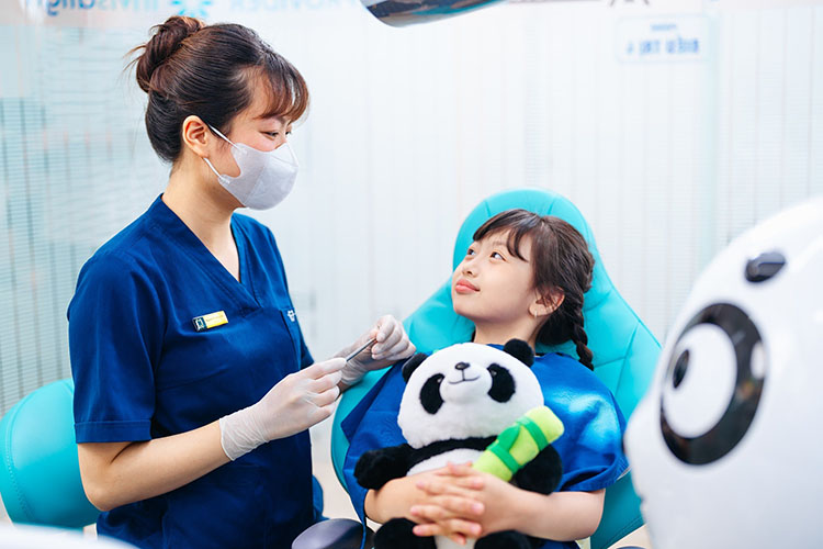 Nha khoa chăm sóc sức khoẻ răng miệng toàn diện cho trẻ 7