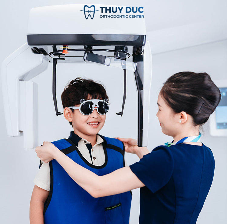 Nha khoa chăm sóc sức khoẻ răng miệng toàn diện cho trẻ 8