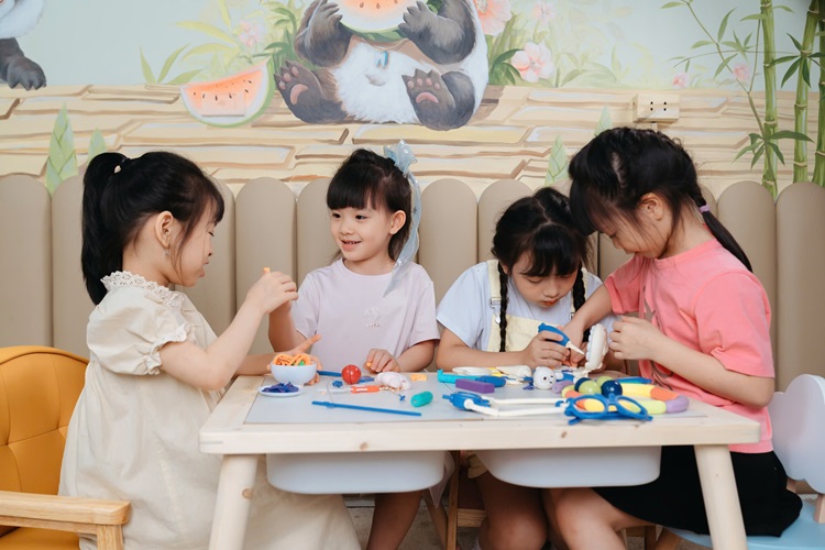 Mách bạn địa chỉ chăm sóc răng miệng toàn diện cho trẻ 3