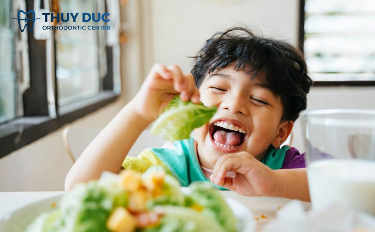 Hướng dẫn cách phòng chống viêm lợi chảy máu chân răng ở trẻ em 2