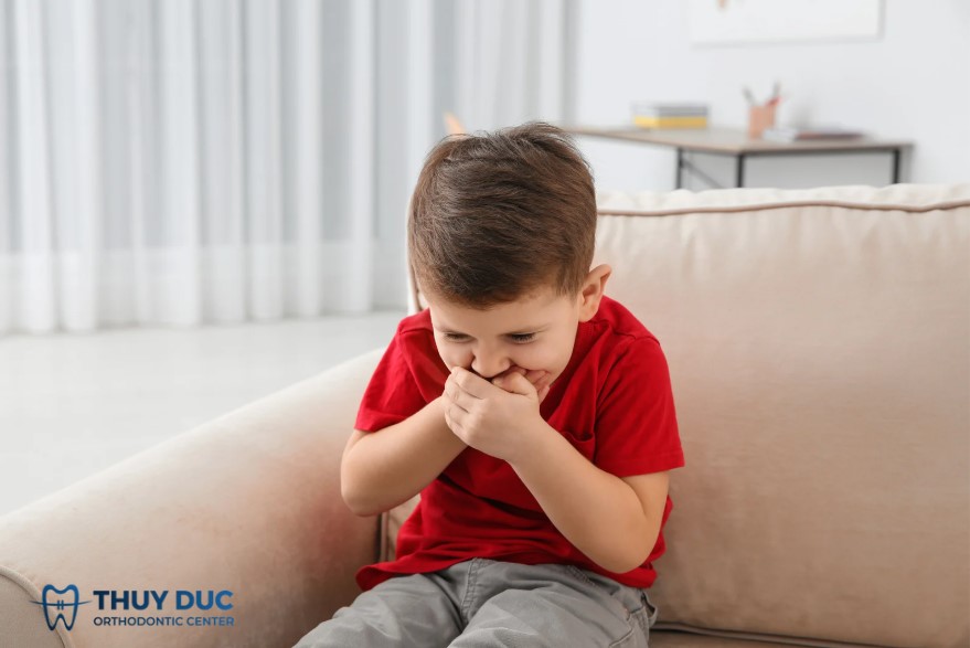 1. Trẻ mọc răng có bị nôn không? 2