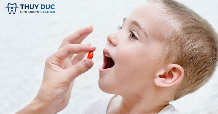 Trẻ bị viêm lợi có nên uống thuốc không? 1