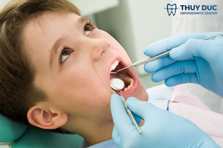 Trẻ bị viêm lợi có nên uống thuốc không? 2