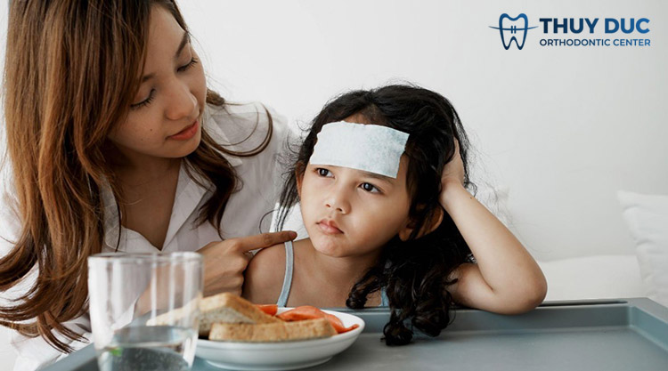 Gây ra cơn đau và ảnh hưởng đến sinh hoạt 1