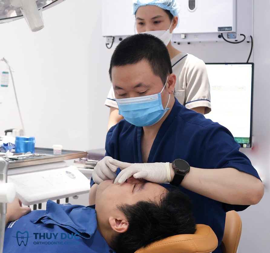 Phục hồi mô nâng đỡ răng 1