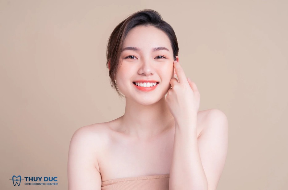 1.1. Mặt tròn – Mặt chữ điền: Phúc hậu, vượng phu 1 1.1. Mặt tròn – Mặt chữ điền: Phúc hậu, vượng phu 1