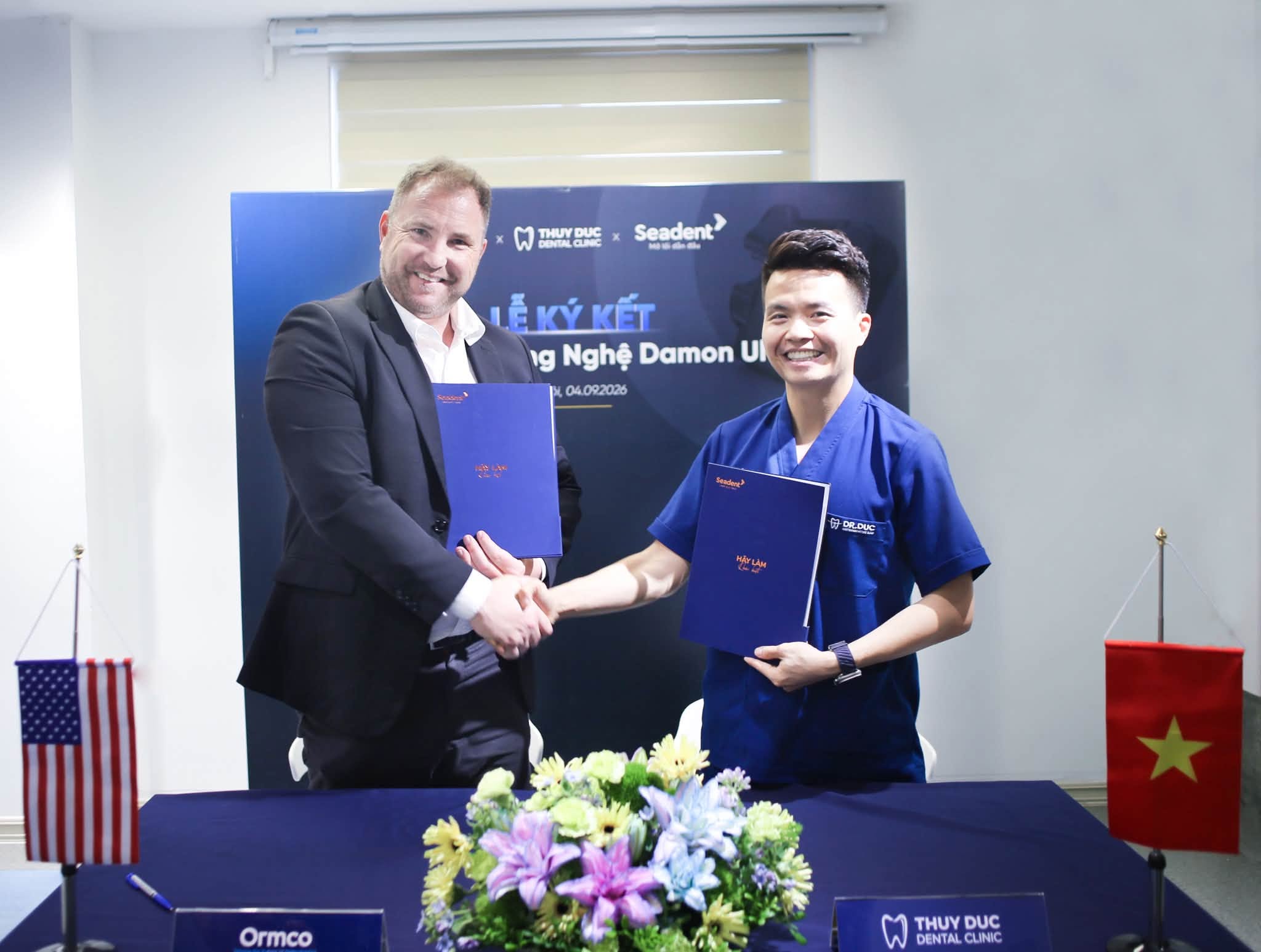 LỄ KÝ KẾT CHUYỂN GIAO CÔNG NGHỆ MẮC CÀI THÔNG MINH DAMON ULTIMA 1 LỄ KÝ KẾT CHUYỂN GIAO CÔNG NGHỆ MẮC CÀI THÔNG MINH DAMON ULTIMA 1